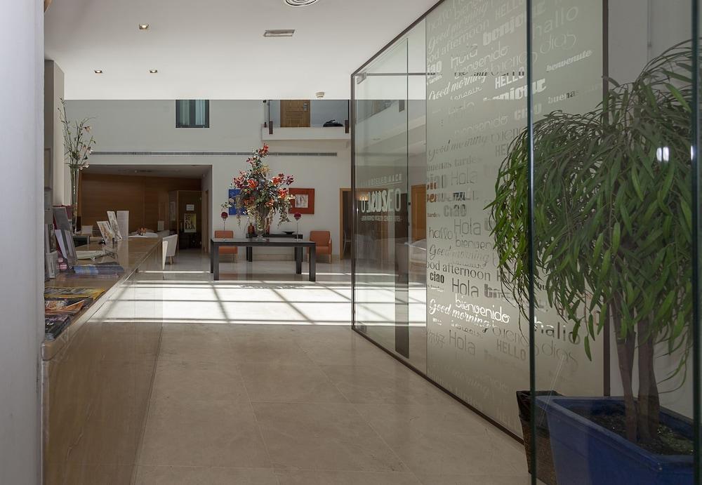 Hotel Aacr Museo Sevilla Bagian luar foto